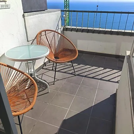 Апартаменты Cliffside & Ocean View Сесимбра